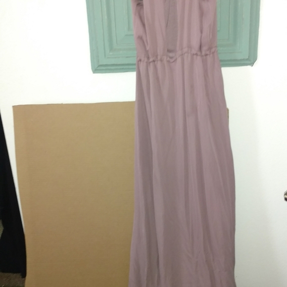 2 dresses - Picture 2 of 8